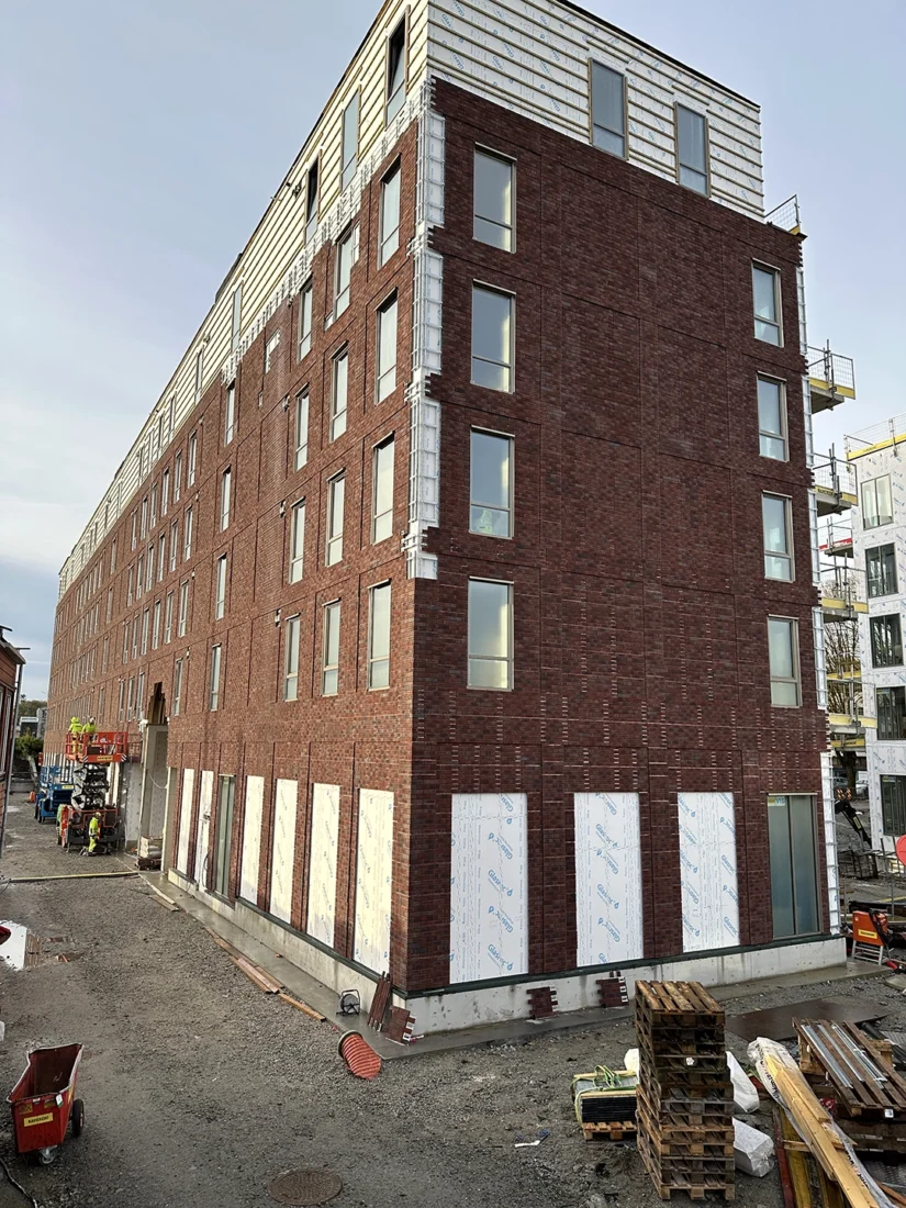 skeiane stasjon, nybygg i sandnes. detaljer fra fasaden