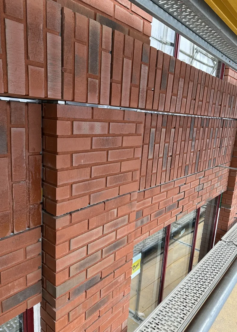 stofix rehabiliterer Thon Senter Moss